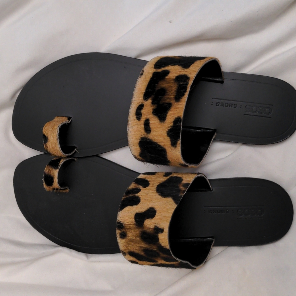 NWOT ASOS Animal Print Faux Fur Pile Sandals Size 11W ( Wide Width )